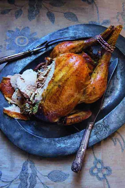 Roast capon with forcemeat stuffing | Capon recipe, Barre3 recipes, Food