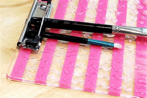 I Made A Makeup Brush Cleaning Mat For Less Than $5 & Here's How