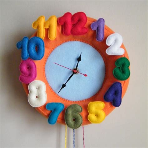 Colorful Felt Wall Clock | Gadgetsin