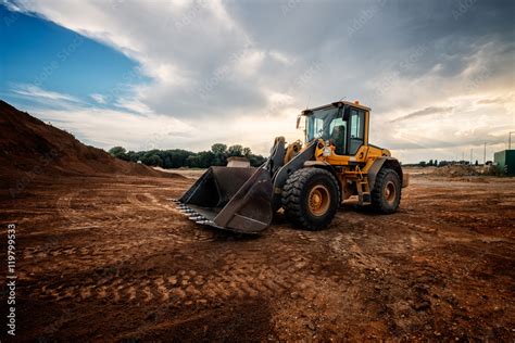 Radlader auf der Baustelle Stock Photo | Adobe Stock