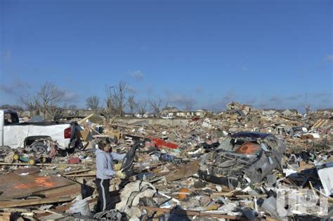 Photo: Tornado Devastates Washington, Illinois - CHI2013111802 - UPI.com