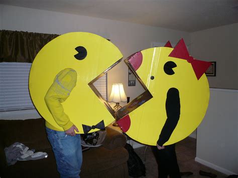 Pacman Costumes (for Men, Women, Kids) | PartiesCostume.com