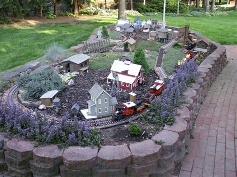 modeltrainlayout.info | Garden railroad, Garden railway, Garden trains