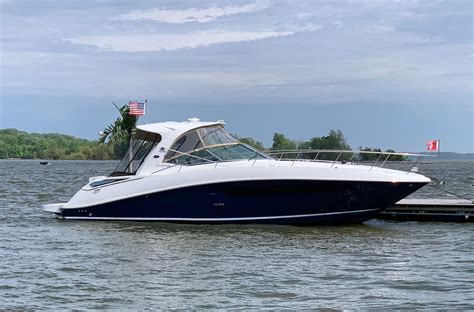 2017 Sea Ray 370 Sundancer Cruiser for sale - YachtWorld