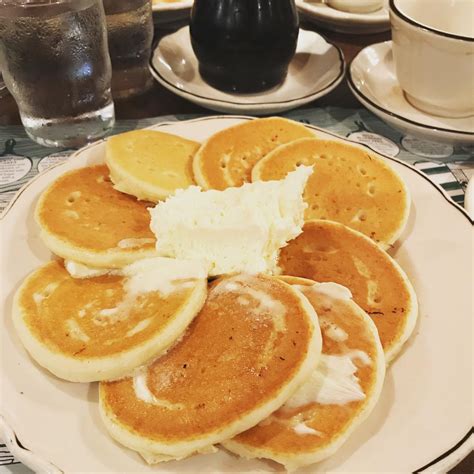 Pancake Pantry Gatlinburg | Hours, Menu, & Prices