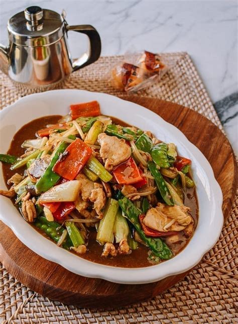 Chicken Chop Suey: A Fridge Cleanout Recipe! | The Woks of Life