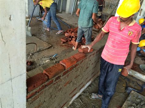 How to build a brick wall - Bricklaying in Construction - Basic Civil ...