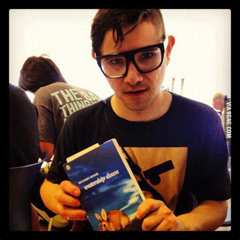 SKRILLEX NEW HAIRCUT - 9GAG