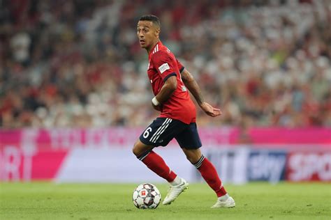 Real Madrid want Bayern Munich midfielder Thiago Alcantara