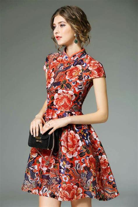 Modern Chinese cheongsam | Chinese style dress, Qipao dress, Oriental fashion