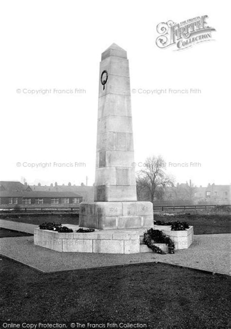 Photo of Darlington, War Memorial c.1935 - Francis Frith