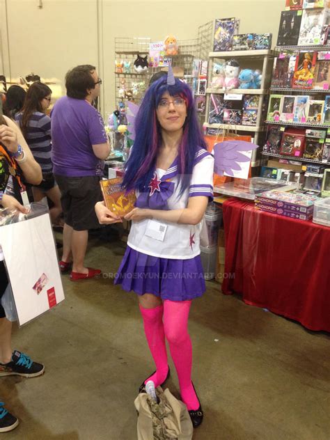 Twilight Sparkle cosplay by Oromoekyun on DeviantArt