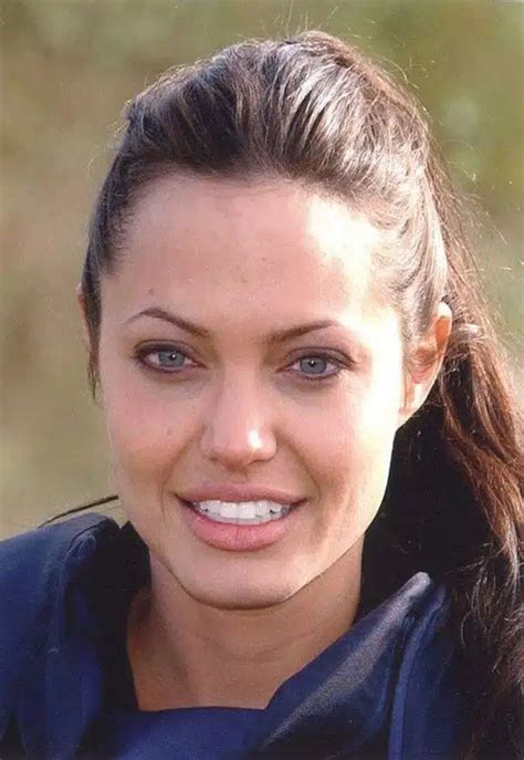 Angelina Jolie No Makeup And The Story Behind..