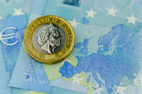 GBP/EUR Forecast | Will GBP/EUR Go Up or Down? | Capital.com