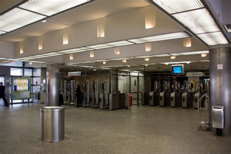 𝐄𝐬𝐩𝐥𝐚𝐧𝐚𝐝𝐞 𝐌𝐞𝐭𝐫𝐨 𝐑𝐚𝐢𝐥 𝐒𝐭𝐚𝐭𝐢𝐨𝐧 in Kolkata - Main Interchange Station