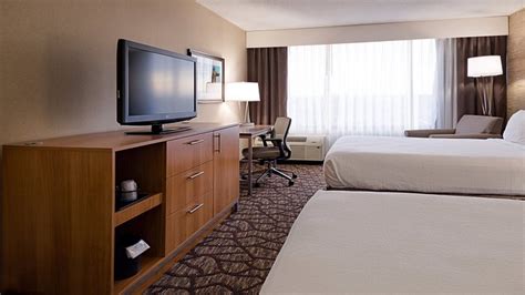 HOLIDAY INN & SUITES WARREN $101 ($̶1̶1̶6̶) - Prices & Hotel Reviews - MI