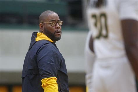 Norfolk State basketball coach Robert Jones signs contract extension