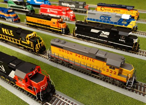 Now arriving MTH HO Ready 2 Rail GP38-2. The MTH GP38-2 is featured in Norfolk Southern, CSX ...