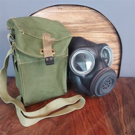 M45 1944 Gas Mask Model With Bag - Etsy 日本