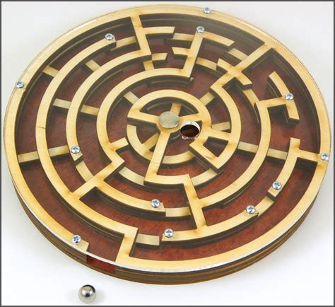 Labyrinth - Wooden Brain Teaser Puzzle / Game