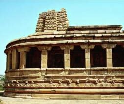 History of the Ancient Durga Temple of India - Owlcation