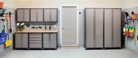 5 Smart Garage Cabinet Ideas for Easy Organization