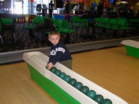 Lone Stars and Stripes: candlepin bowling