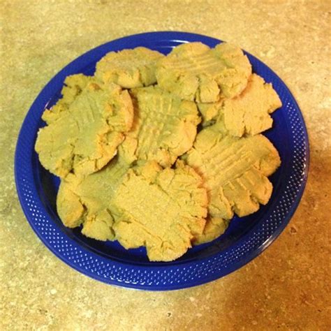 Peanut Butter Cookies V - Yum Taste