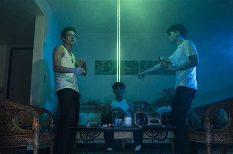 ‘2 Cool 2 Be 4gotten’ (Petersen Vargas, 2016): confronting nature and ...