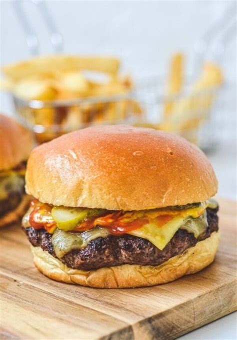 The Best Ever Homemade Cheeseburgers - The Cooking Collective