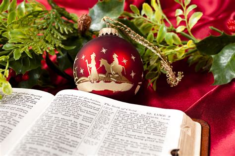 7 Inspiring Christmas Bible Verses for a Meaningful Holiday Season