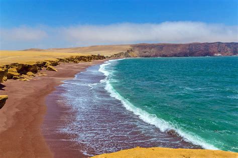 Kitesurfing in Paracas Bay, Peru - Kite Jungle