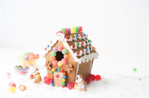 9 Best Gingerbread House Kit - Facts.net