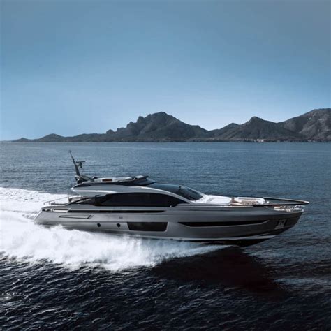 Azimut Yachts - Yachts for Sale