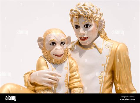 Jeff koons michael jackson hi-res stock photography and images - Alamy