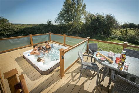 Lodges with Hot Tubs in Somerset