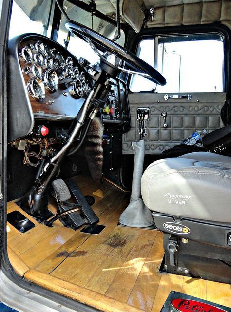 1987 Peterbilt 359 Interior | Truck interior, Peterbilt, Semi trucks ...