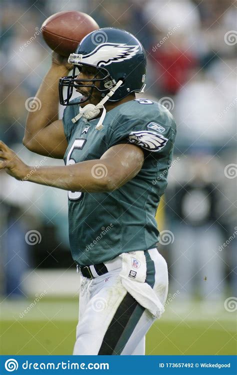 Donovan McNabb Quarterback Philadelphia Eagles Editorial Photography ...