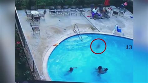 Police: 3-year-old fighting for his life after nearly drowning in motel pool | khou.com