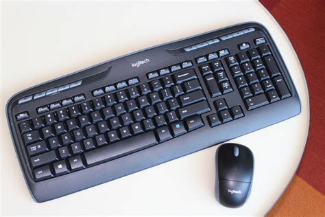 Logitech MK320 wireless keyboard & mouse review: A flawed mouse holds ...