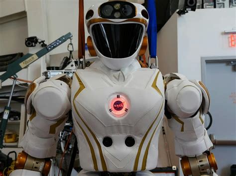 NASA's Valkyrie Robot Will Start Testing at MIT | Inverse