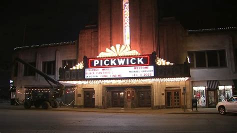 Park Ridge's Pickwick Theater to close in early January 2023, last movie will be 'Gone with the ...