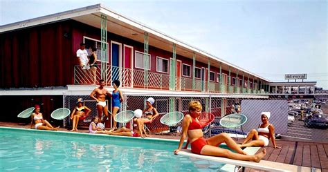 The End-of-Summer Joy of Reading by a Motel Pool ‹ Literary Hub