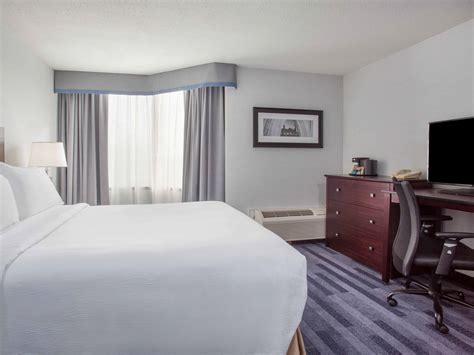 Hotel in Ottawa | Holiday Inn Ottawa East Hotel