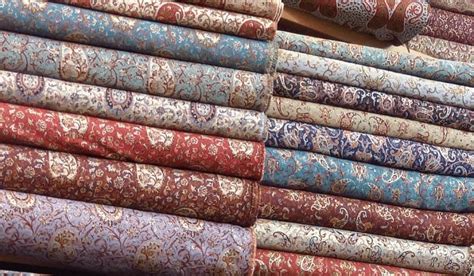 What is brocade? This lustrous fabric with beautiful patterns. - SewGuide