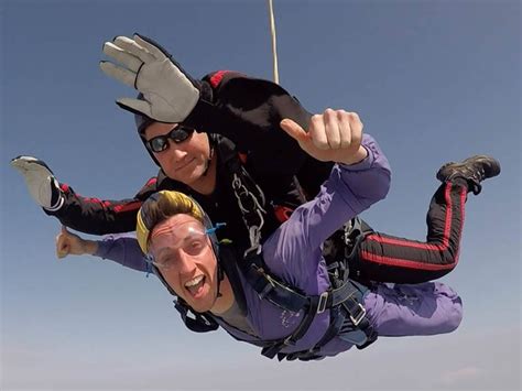 Reading Berkshire Tandem Skydive and Parachute jump - Book Now