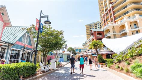 Enjoy the Harborwalk in Destin | The Destin Boardwalk