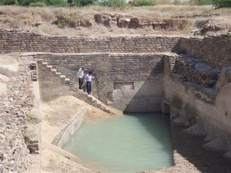 Dholavira Travel Guide, Tourist places,Dholavira Photos, Dholavira Tourism