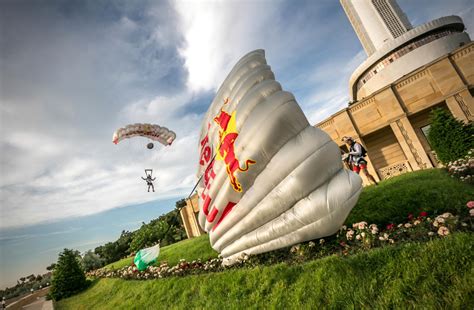 Red Bull Skydive Team explores beauty of Baku VIDEO