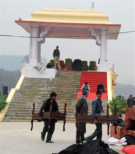 Preparation of Arvind Kejriwal's swearing-in ceremony at Ramlila Maidan